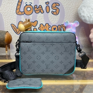 Louis Vuitton 루이비통 2024 트리오 메신저백 25CM