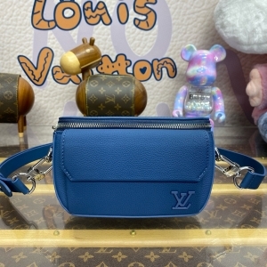 Louis Vuitton 루이비통 2024 파일럿 웨어러블 월릿 20CM
