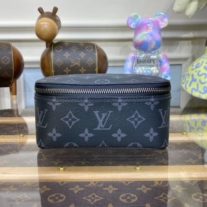 Louis Vuitton 루이비통 2023 패킹 큐브 / / 34CM