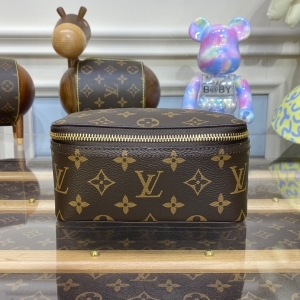 Louis Vuitton 루이비통 2023 패킹 큐브 / / 34CM