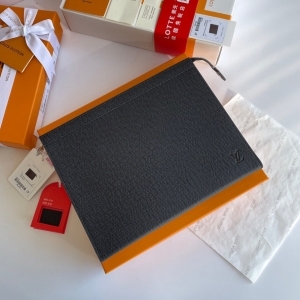 Louis Vuitton 루이비통 2023 포쉐트 보야주 클러치백 M30547 27CM