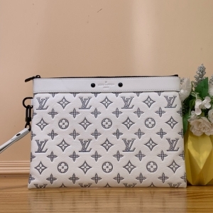 Louis Vuitton 루이비통 2024 포쉐트 투고 클러치백 30CM