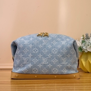 Louis Vuitton 루이비통 2024 포쉐트 코스메틱 파우치 27CM