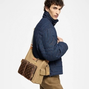 Louis Vuitton 루이비통 2024 호보 카고 34.5CM