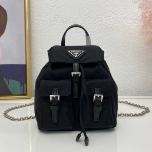 PRADA 프라다 2023 리나일론 미니 체인 크로스백 1BH029 17CM