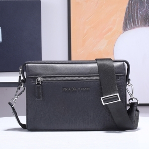 PRADA 프라다 2023 MEN'S 메신저백 26cm