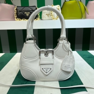 PRADA 프라다 2023 문 패딩 가죽백 1BA381 23CM