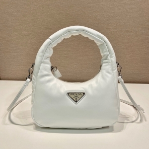 PRADA 프라다 2023 소프트 패딩 나파 가죽 미니백 1BA384 21CM