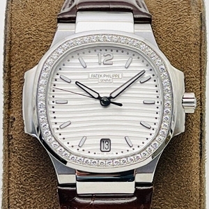 Patek Philippe Nautilus Silver 파텍필립 노틸러스 7118 여성용 워치 35.2mm