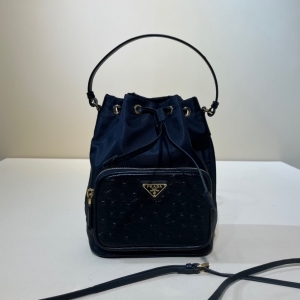 Prada 프라다 2023 나일론 버킷백 22.5CM