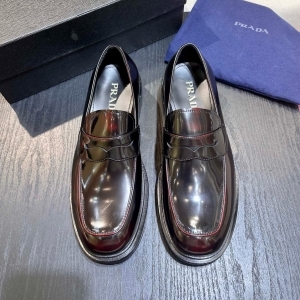 Prada 프라다 2025 MEN'S 로퍼 (2색) (1월)