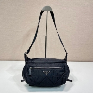 Prada 프라다 2023 리나일론 바이커백 2VH994 27CM