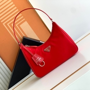 Prada 프라다 2023 리나일론 호보백 22CM