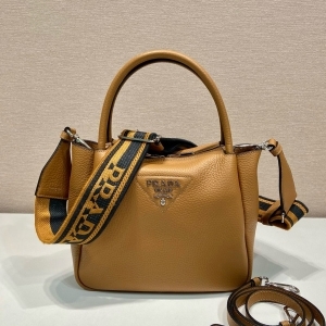 Prada 프라다 2024 스몰 가죽 핸드백 23CM