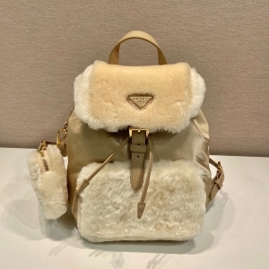 Prada 프라다 2023 시어링 백팩 25CM