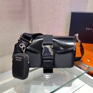 Prada 프라다 2023 포켓 숄더백 1BD295 23CM