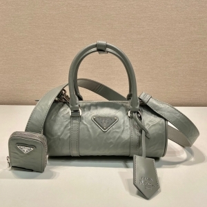 Prada 프라다 2023 프레스드 나파 가죽 핸드백 1BA389 22CM