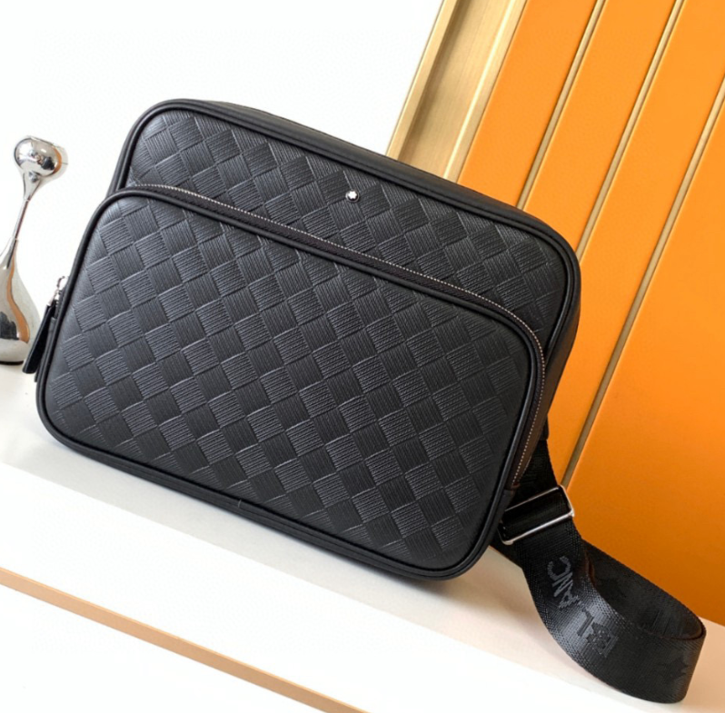 몽블랑 익스트림 3.0 미니 메신저 백 MB130252 28CM