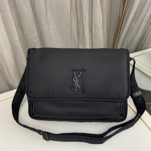 Saint Laurent 생로랑 2023 나일론 니키 메신저백 32.5CM