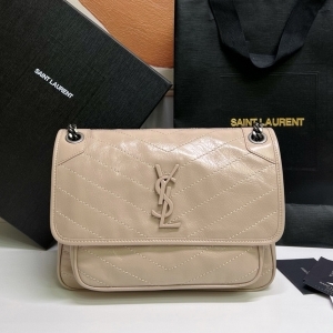 Saint Laurent 생로랑 2025 니키 미디엄백 28CM