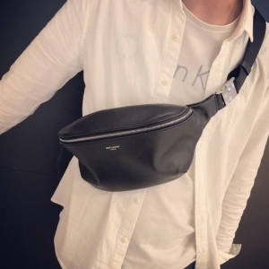 Saint Laurent 생로랑 2024 클래식 바디백 28CM