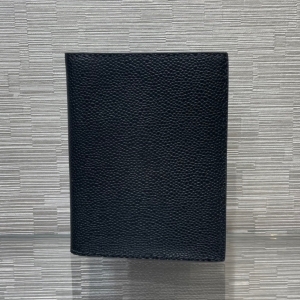 THOM BROWNE 톰브라운 2022 여권지갑 13.5cm