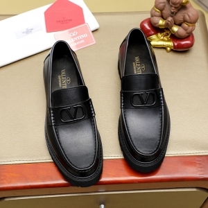 VLouis Vuitton 발렌티노 2024 MEN'S 로퍼 (2색) (12월)