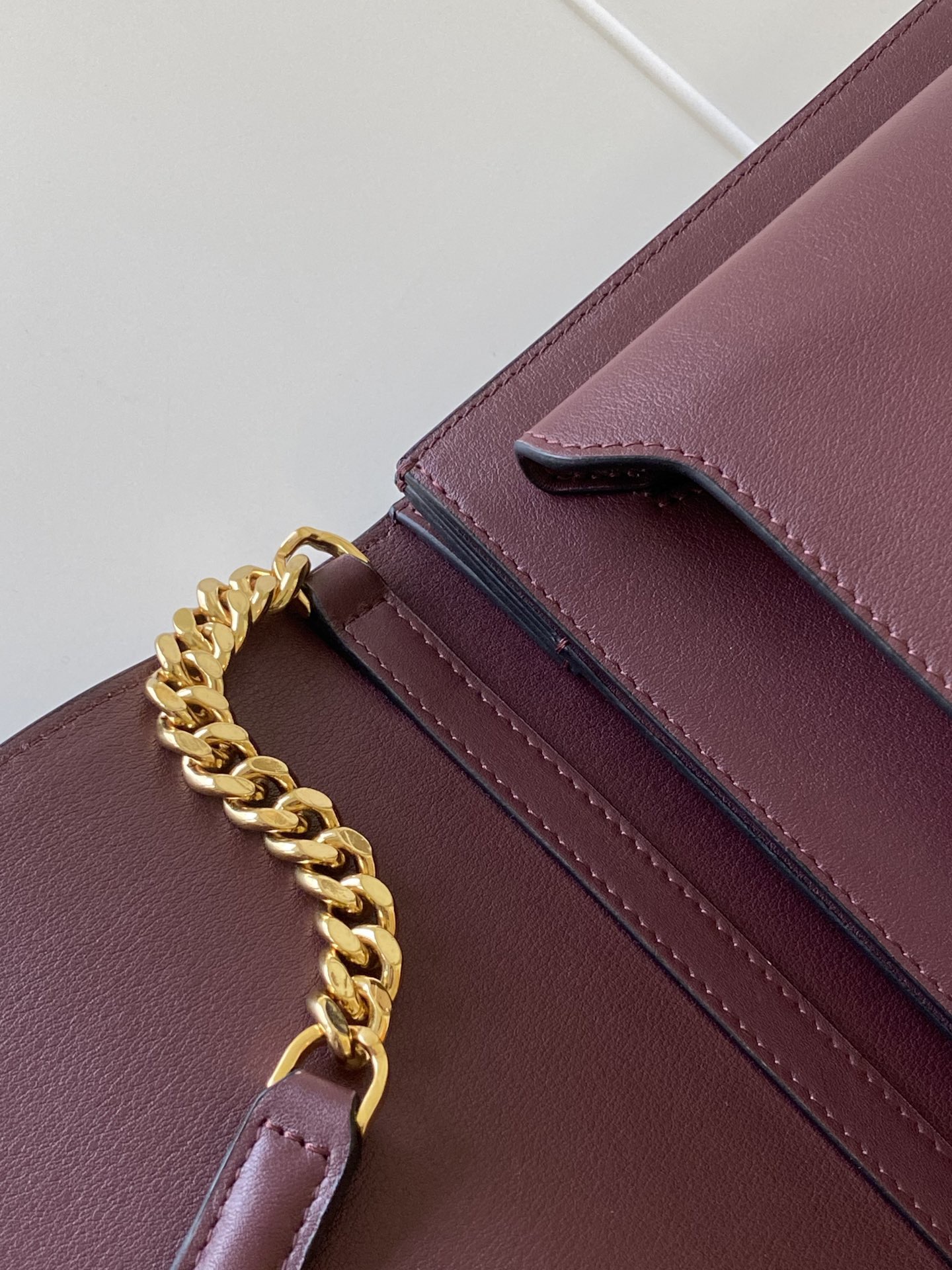 FERRAGAMO 살바토레 페라가모 FW2023 TRIFOLIO 숄더백 10