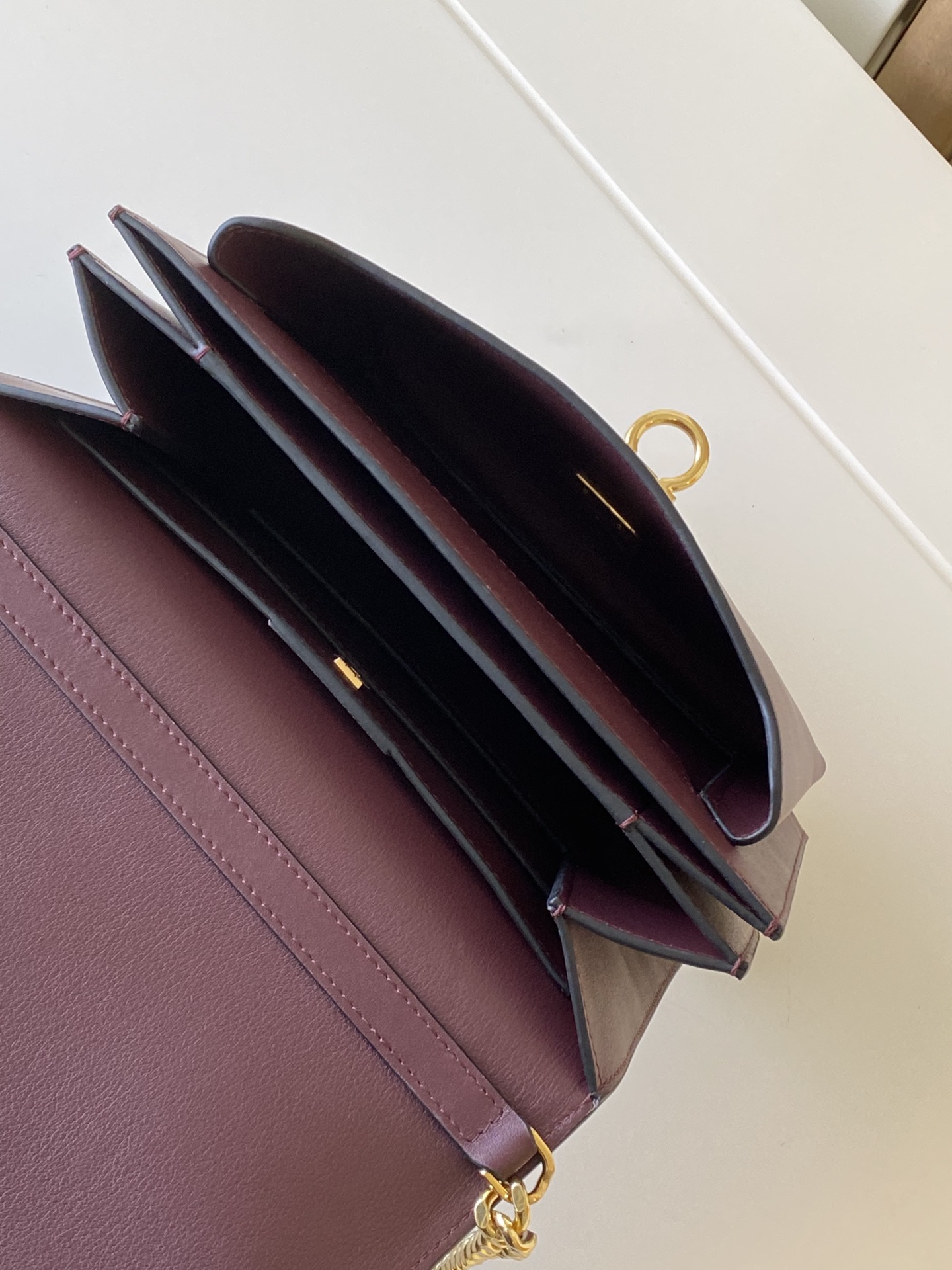 FERRAGAMO 살바토레 페라가모 FW2023 TRIFOLIO 숄더백 11