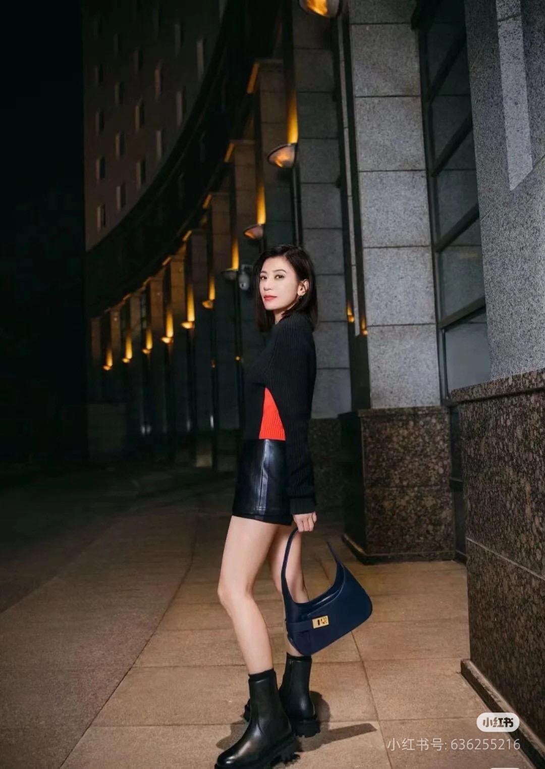 FERRAGAMO 페라가모 간치니 스트랩 숄더백 EE-216295 2