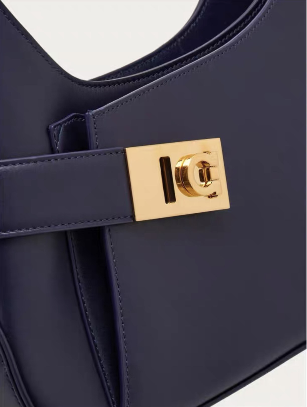 FERRAGAMO 페라가모 간치니 스트랩 숄더백 EE-216295 16