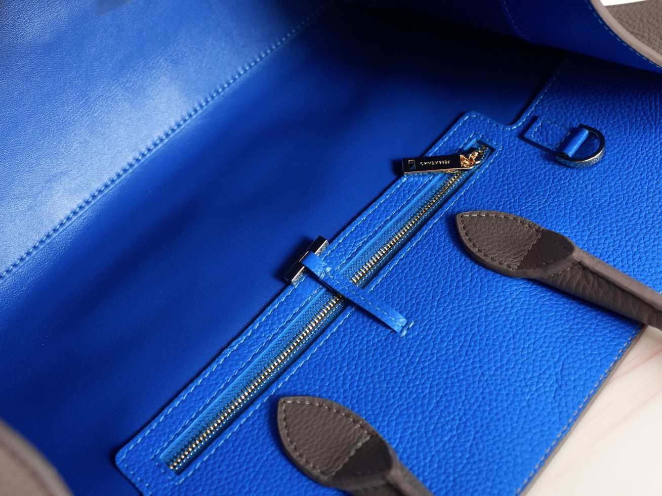 FERRAGAMO 페레가모 FW2023 HUG 나파 가죽 토트백 5