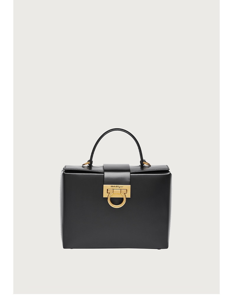 SALVATORE FERRAGAMO 살바토레 페라가모 FW2023 트리폴리오 가방 1