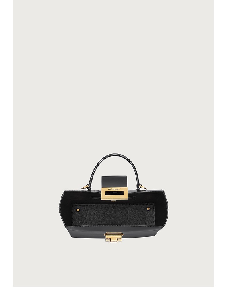 SALVATORE FERRAGAMO 살바토레 페라가모 FW2023 트리폴리오 가방 4