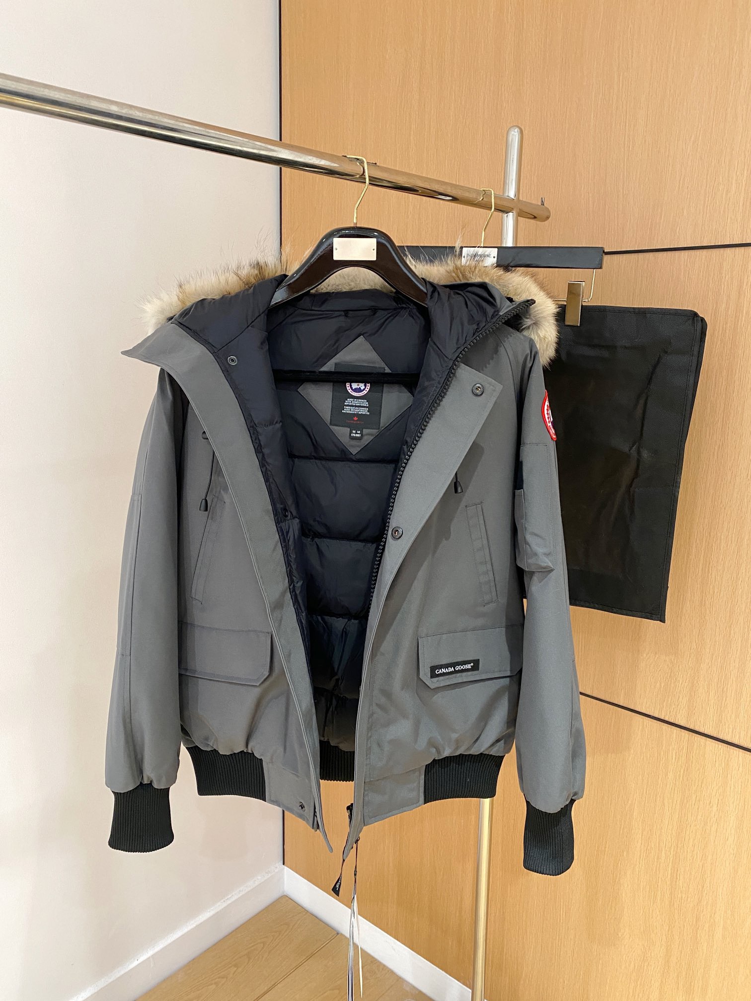CANADA GOOSE 캐나다구스 FW2025 한정판 숏 다운 재킷 6