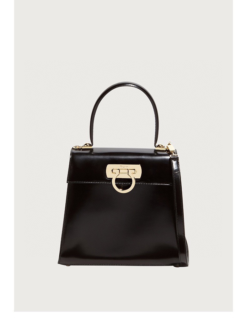 FERRAGAMO 살바토레 페라가모 FW2023 Gancino 장식 블랙 토트백 2