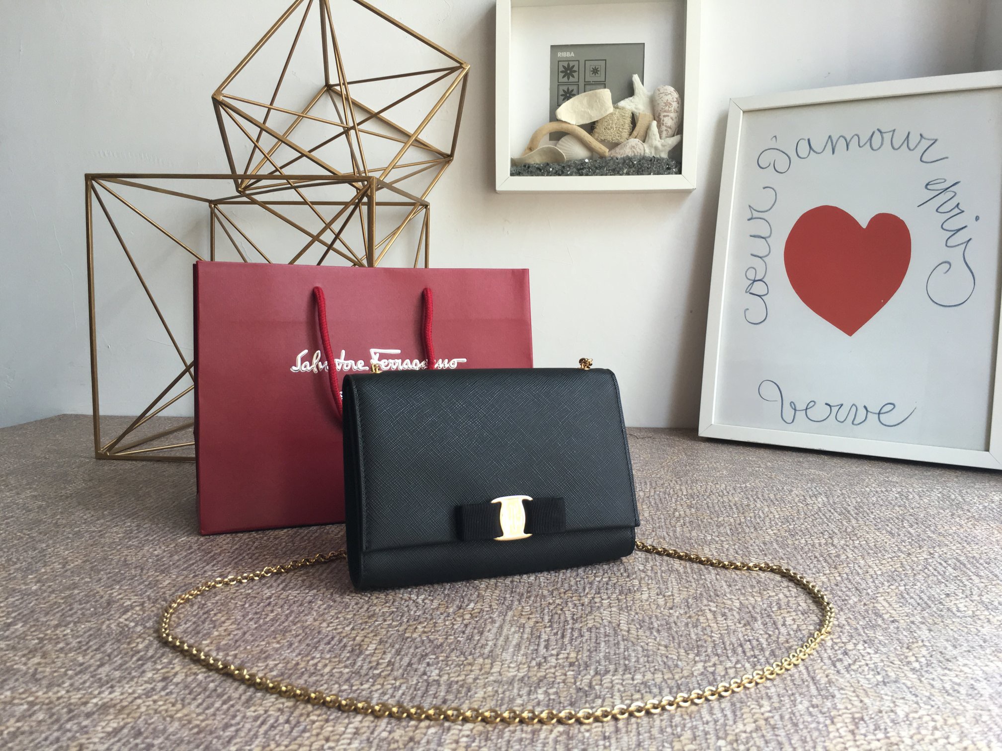 FERRAGAMO 살바토레 페라가모 FW2023 Vara 리본 체인 숄더백 1