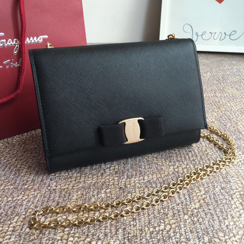 FERRAGAMO 살바토레 페라가모 FW2023 Vara 리본 체인 숄더백 3