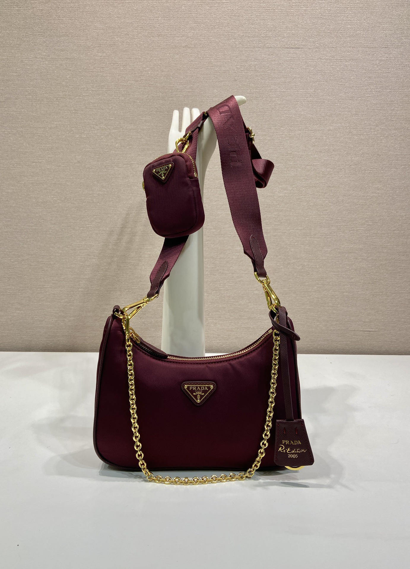 PRADA 프라다 FW2023 나일론 호보 백 2