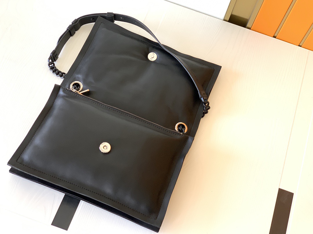 FERRAGAMO 살바토레 페라가모 FW2023 Vara 리본 장식 숄더백 9