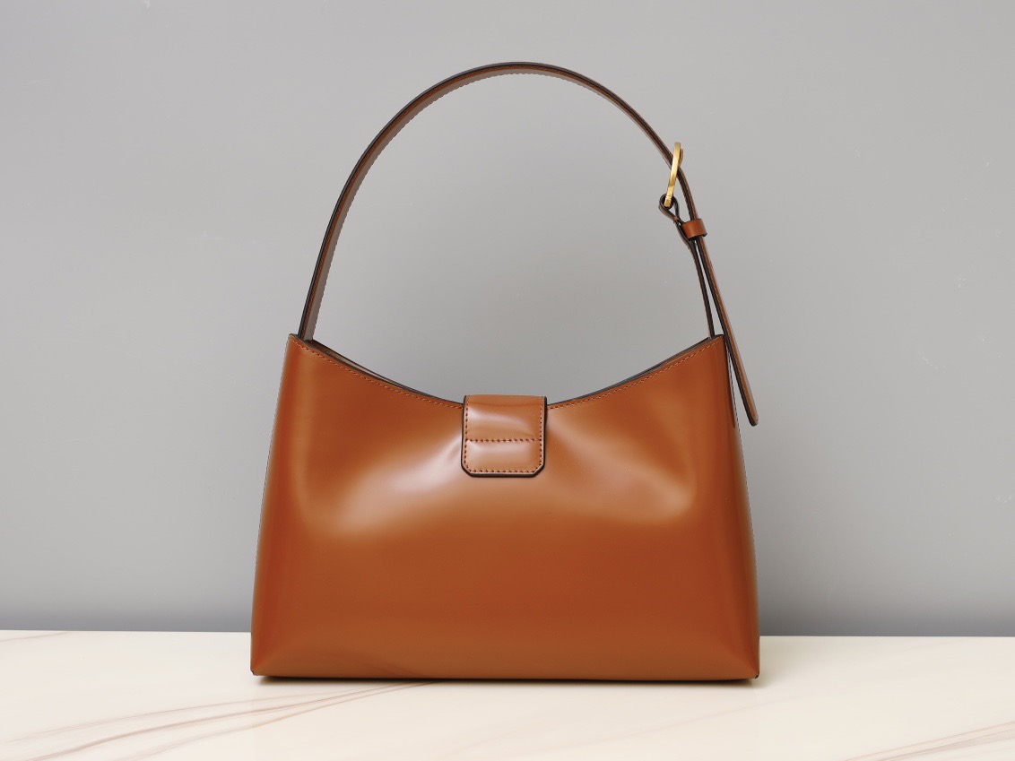 Ferragamo 살바토레 페라가모 FW2023 Trifolio Gancini 숄더백 15