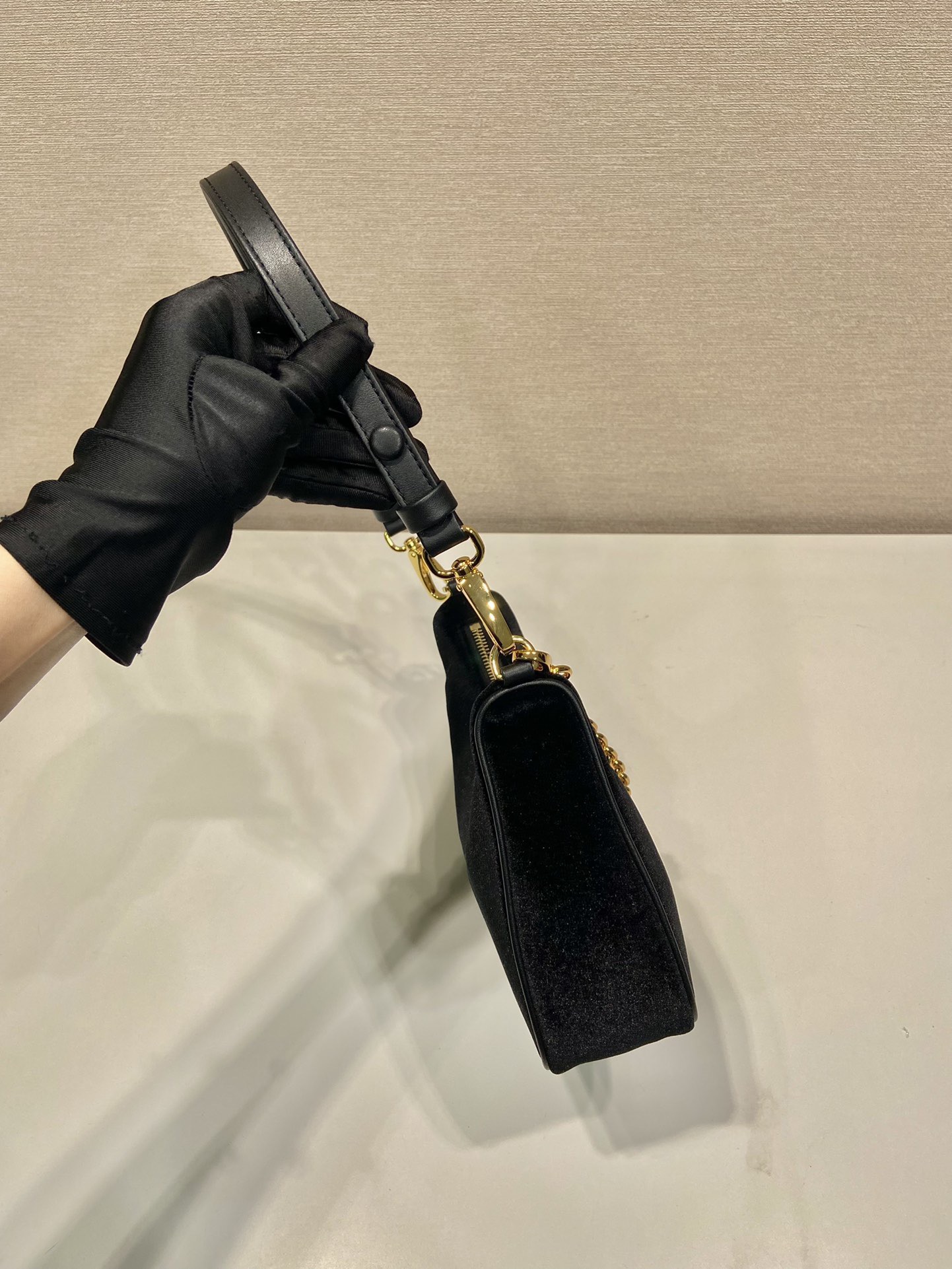 PRADA 프라다 FW2023 실크 호보백 7