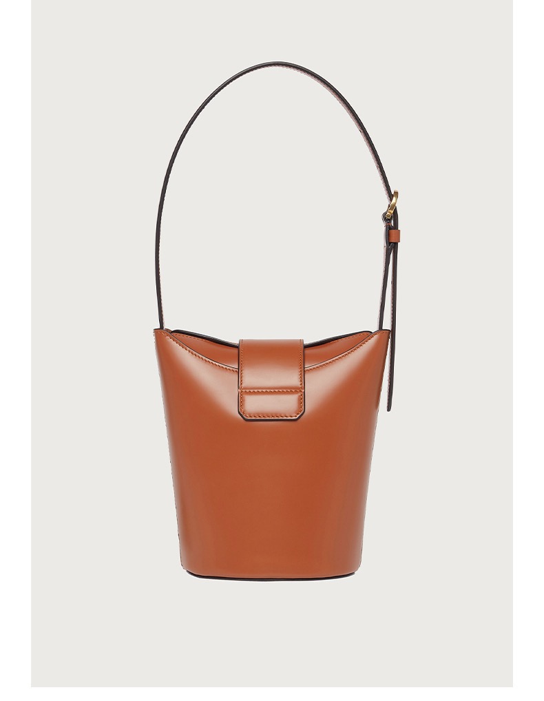 FERRAGAMO 살바토레 페라가모 SS2023 Gancini 버킷백 6