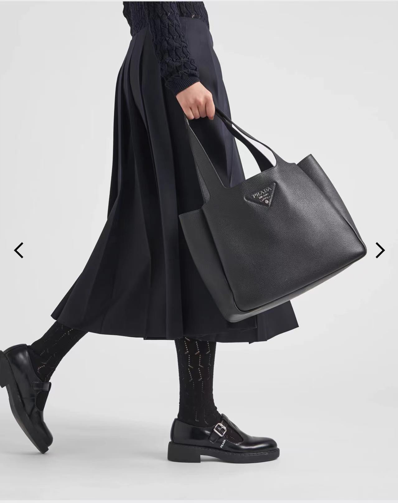 PRADA 프라다 FW2023 대형 송아지 가죽 토트백 2