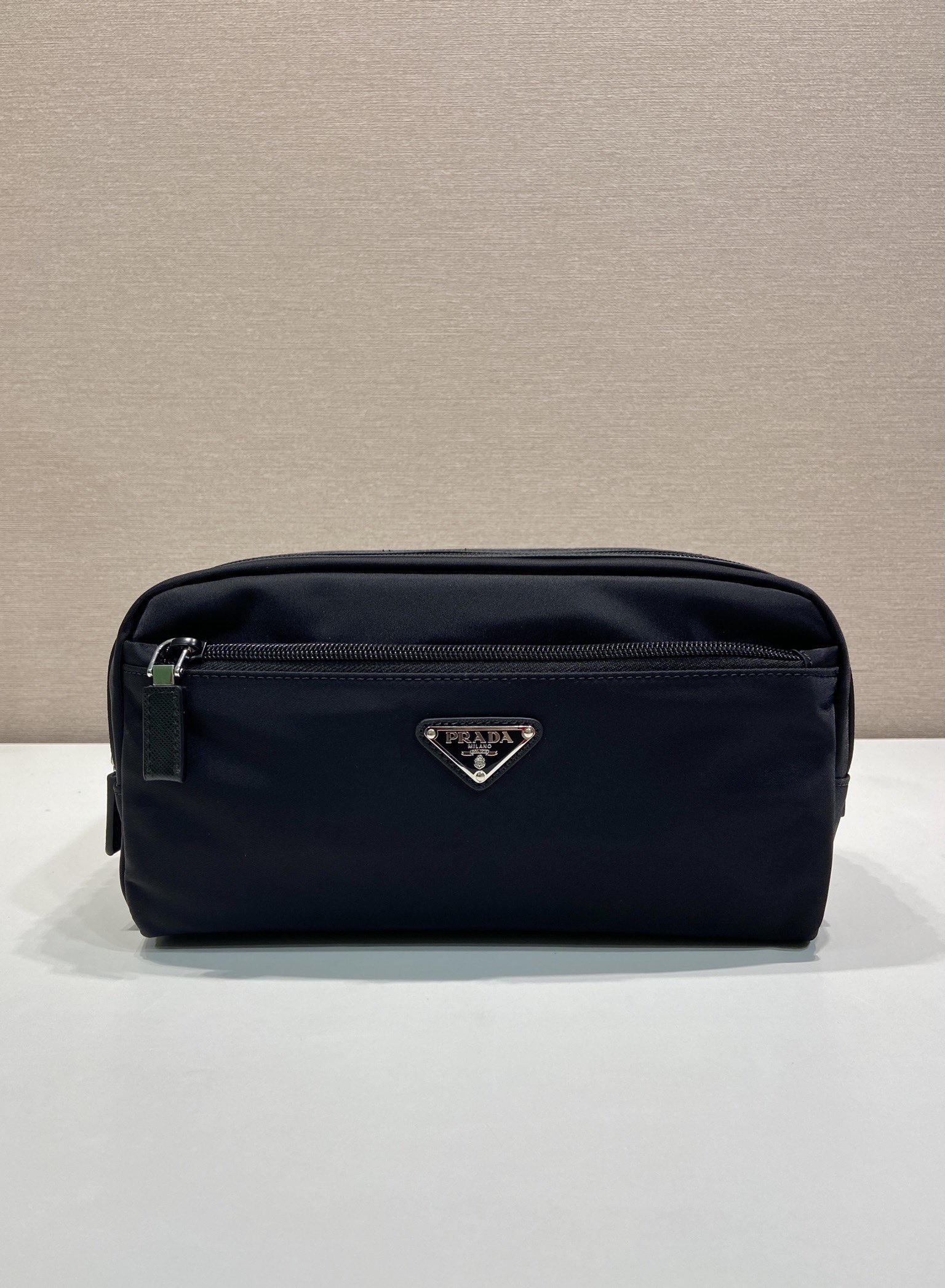 PRADA 프라다 FW2023 Re-Nylon 더블 지퍼 파우치 4