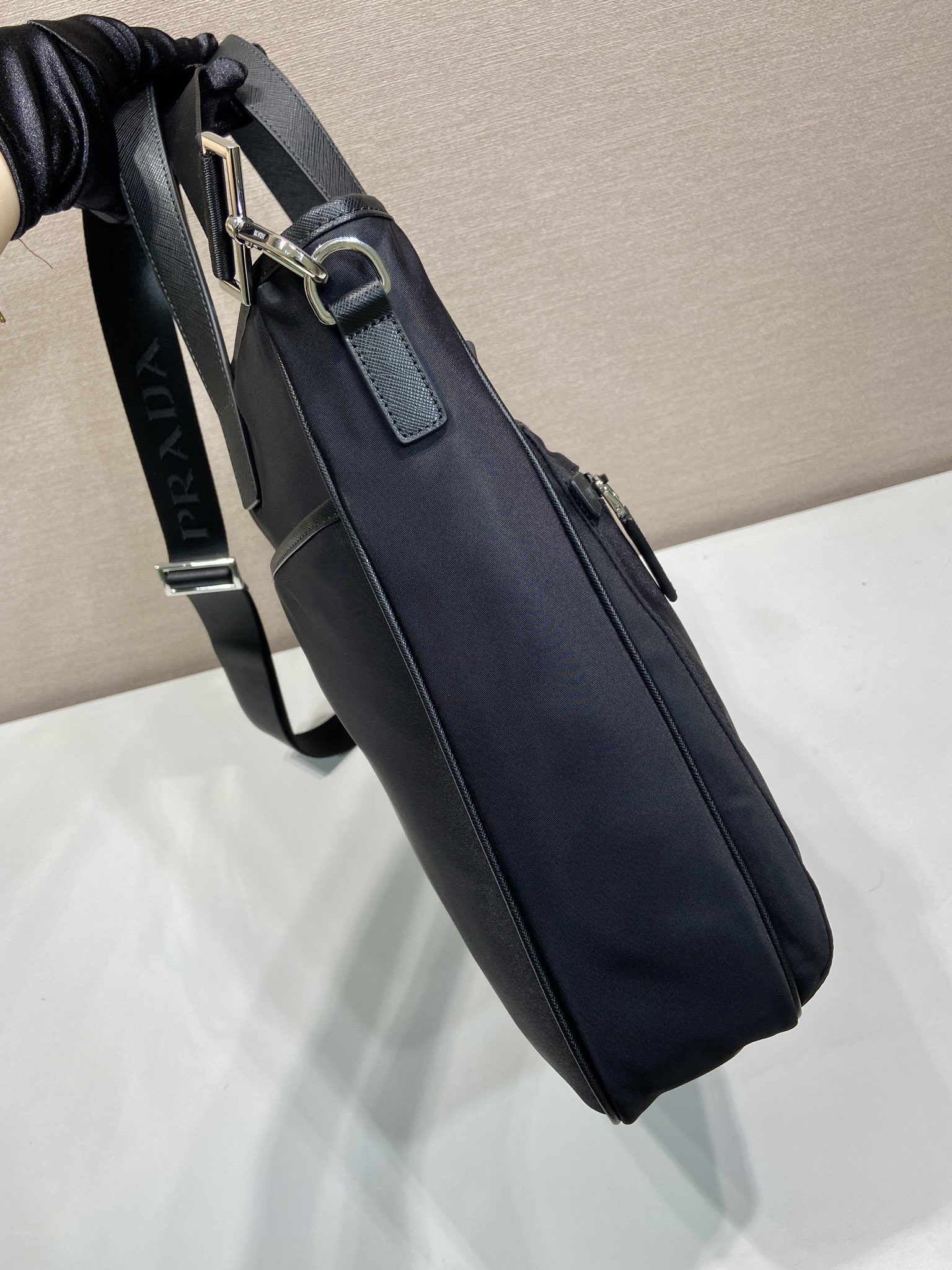 PRADA 프라다 FW2023 나일론 멀티포켓 토트백 9