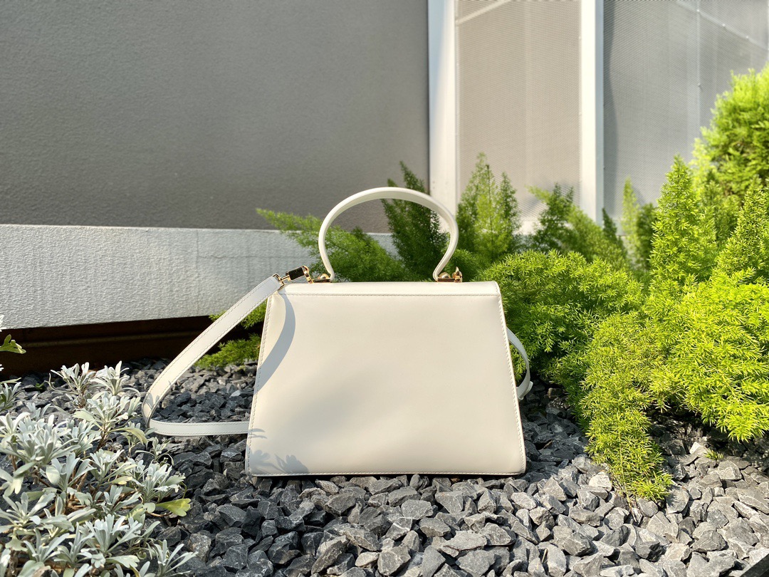 FERRAGAMO 페라가모 뮤지엄 컬렉션 복고 마구백 라지 DY-212181 8