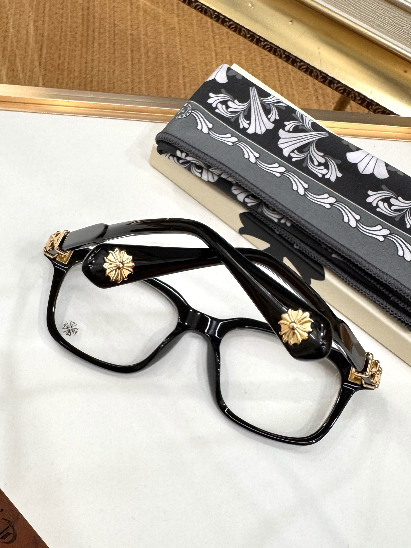 Chrome Hearts 크롬하츠 FW2024 십자 꽃 무늬 안경 16