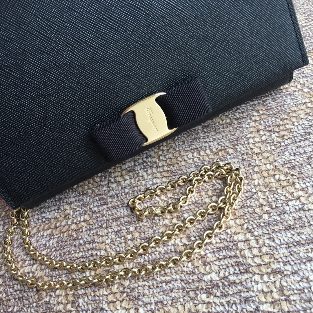 FERRAGAMO 살바토레 페라가모 FW2023 Vara 리본 체인 숄더백 2