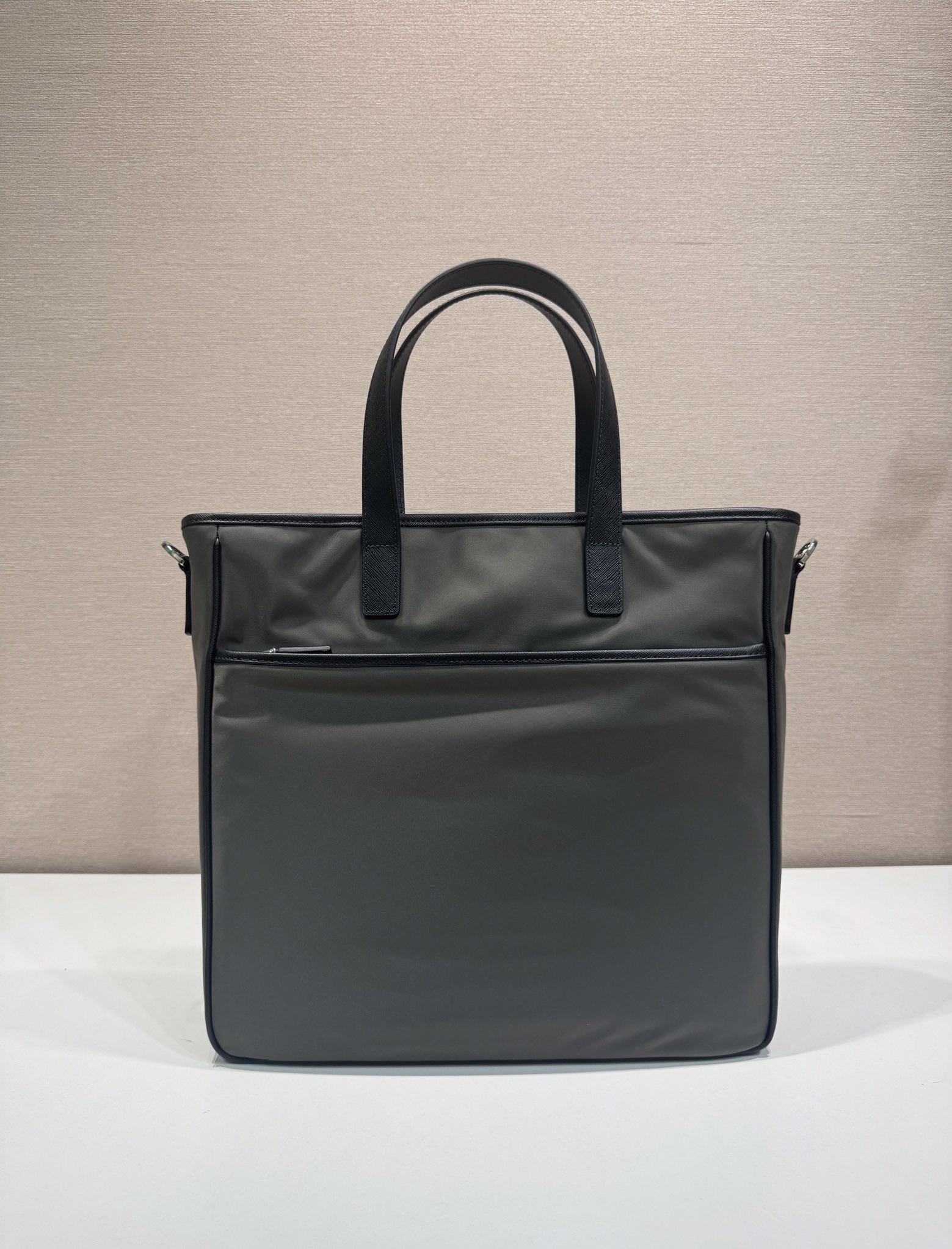 PRADA 프라다 FW2023 나일론 멀티포켓 토트백 8